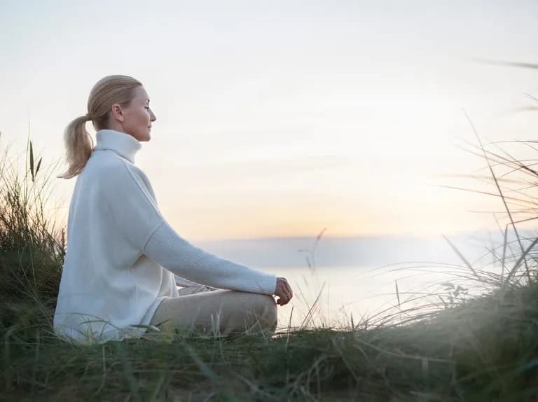 Jak oczyścić umysł medytacją i zredukować stres w prosty sposób